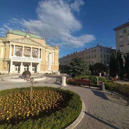 Mario City Center Rooms Rijeka Bagian luar foto