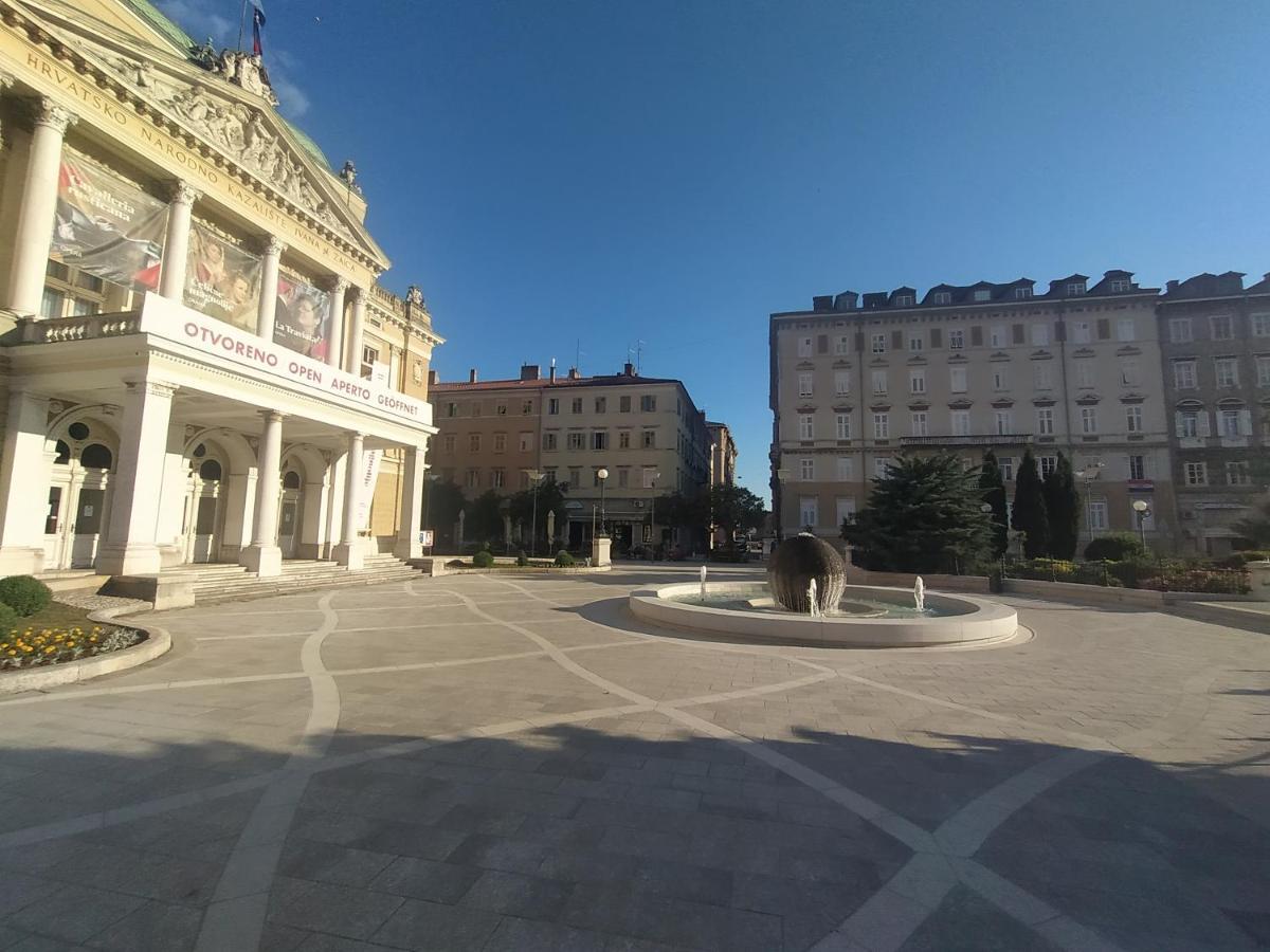 Mario City Center Rooms Rijeka Bagian luar foto