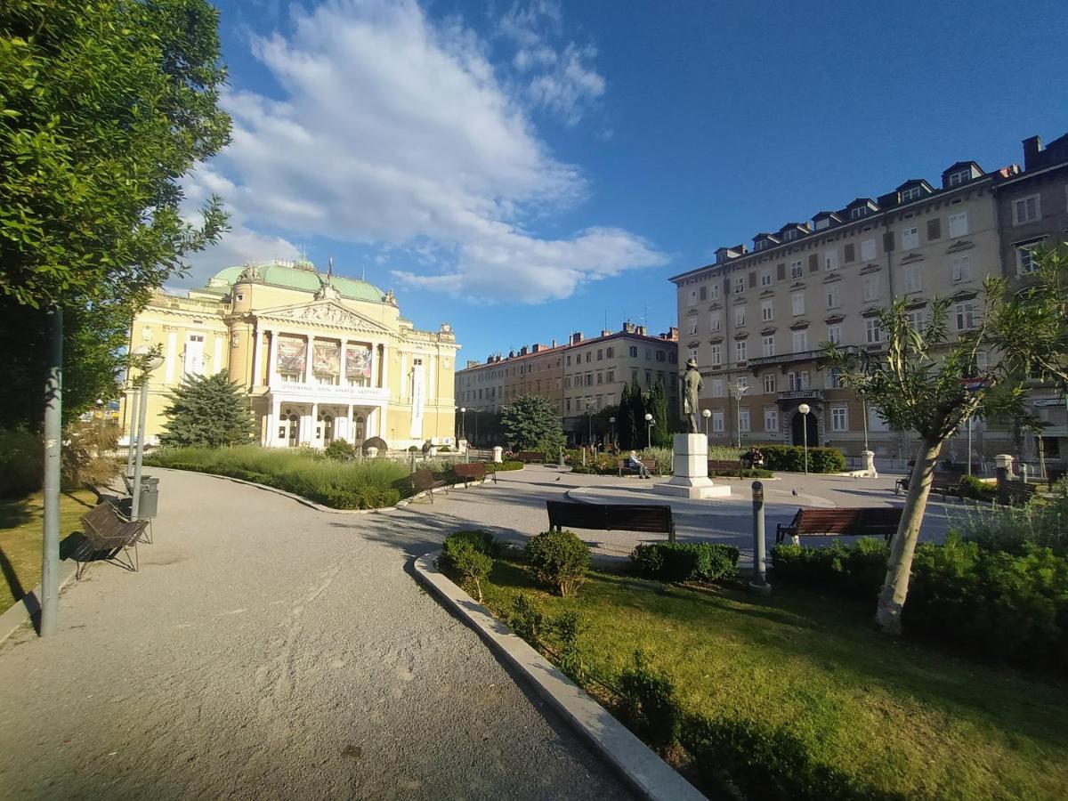 Mario City Center Rooms Rijeka Bagian luar foto